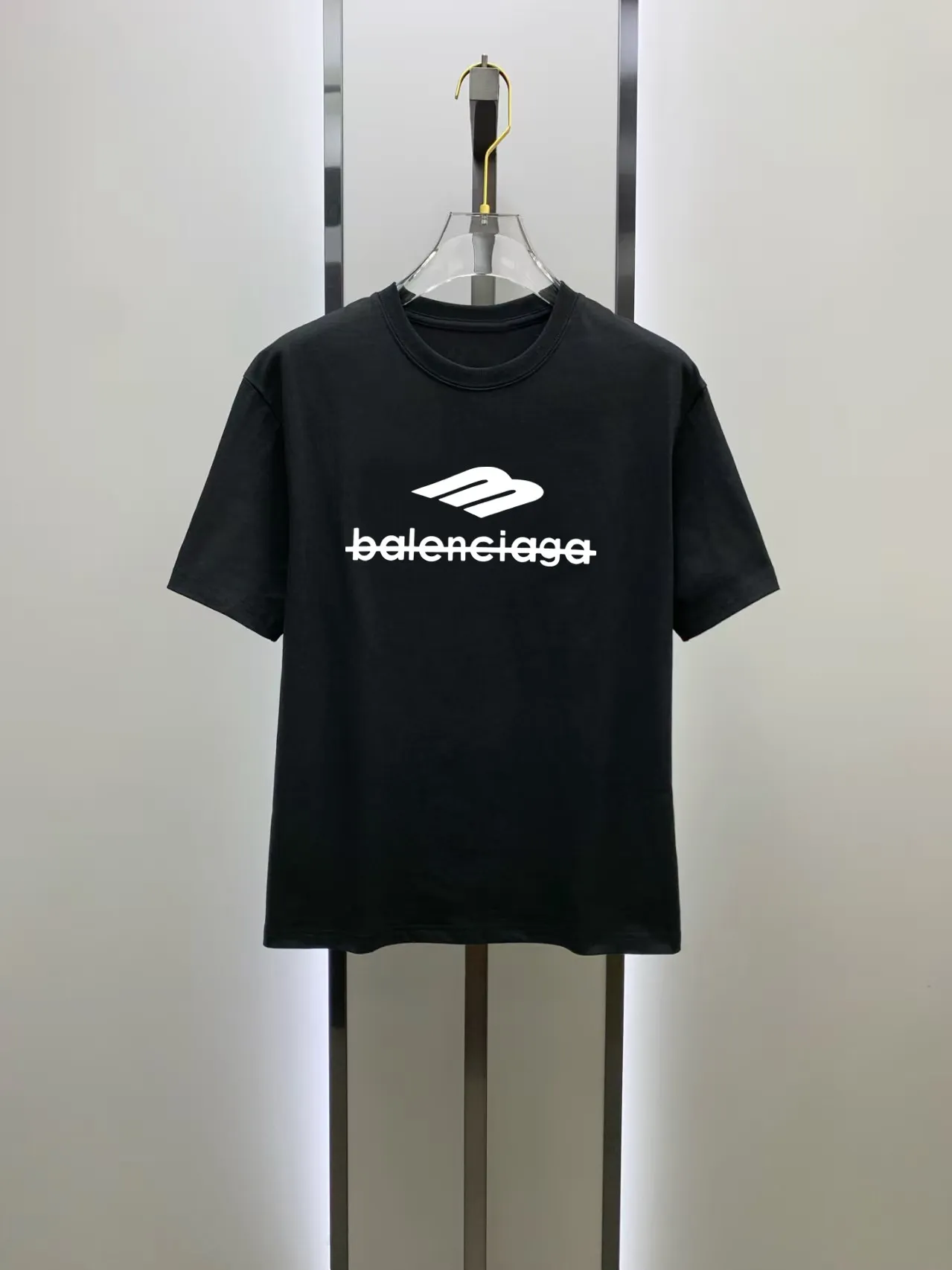# 2026 New Arrival New Arrival T Premium ！ logo Premium 250 . . . . . ！ ！ ：Black。White！ Sizes： S M L XL XXL ：50 52 55 58 61 ：69 71 73 75 77 ：48 50 53 56 58 ：22 22.5 23 23.5 24 ， 1-3CM